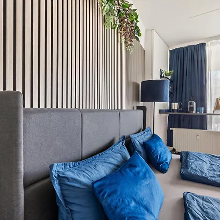 Global - Loft 28 Blue